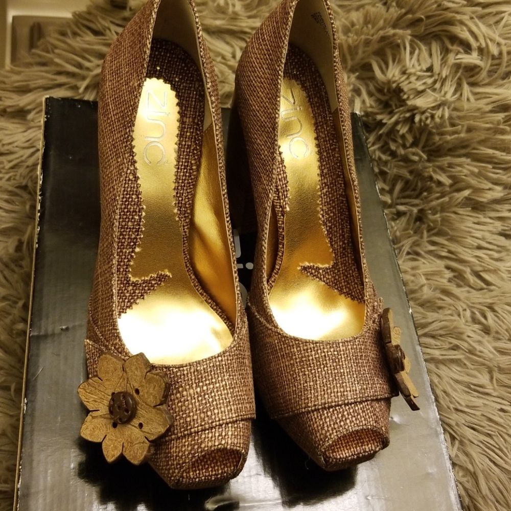 Shoe